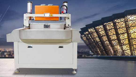 液晶MK网官方站网页版通常由哪几个部分组成?